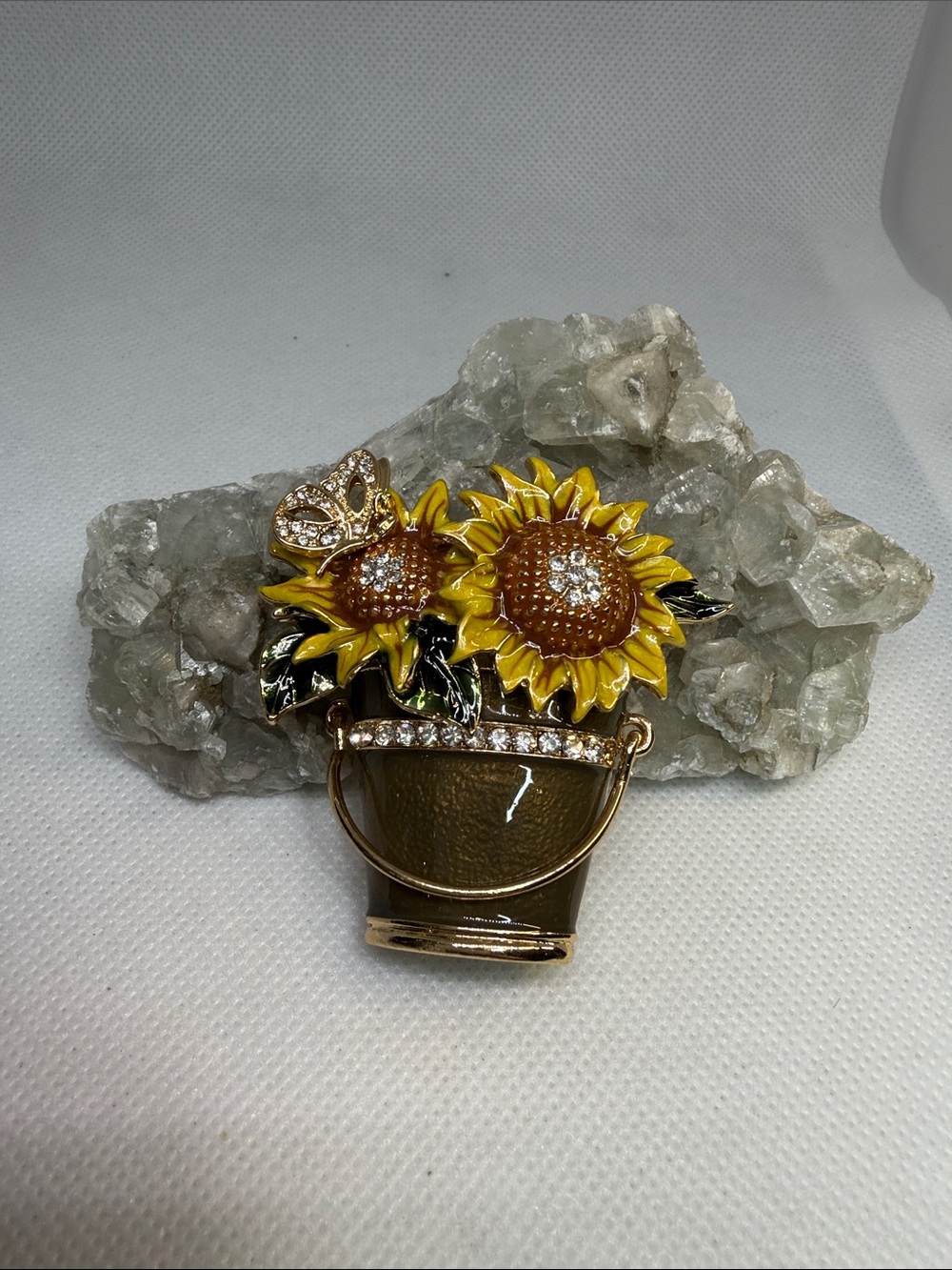 Napier Brooch Gold Tone Sunflower Butterfly Pot with Crystal & Enamel Accent - Picture 4 of 11